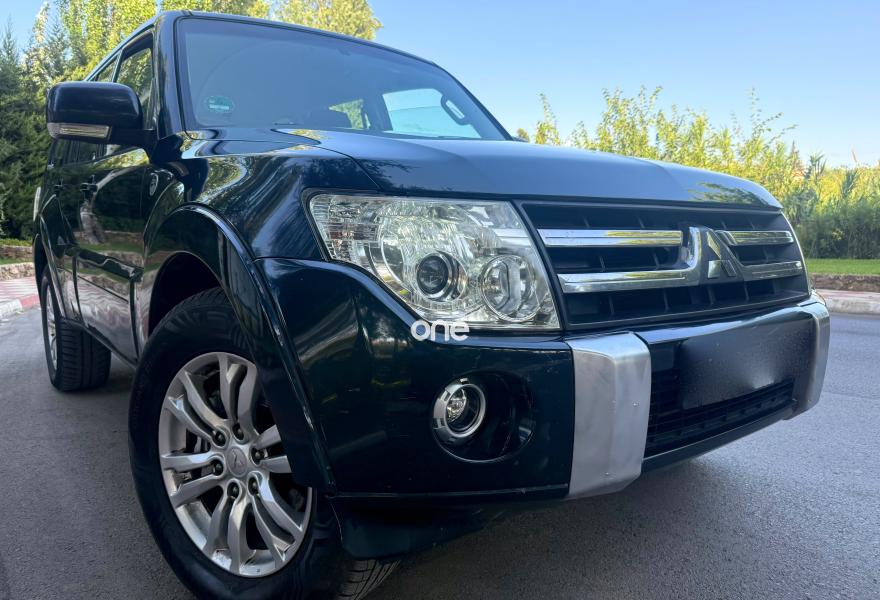 MITSUBISHI Montero 2011