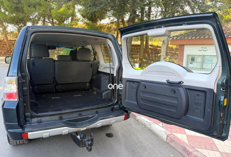 MITSUBISHI Montero 2011