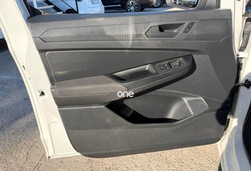 VOLKSWAGEN Caddy 2023