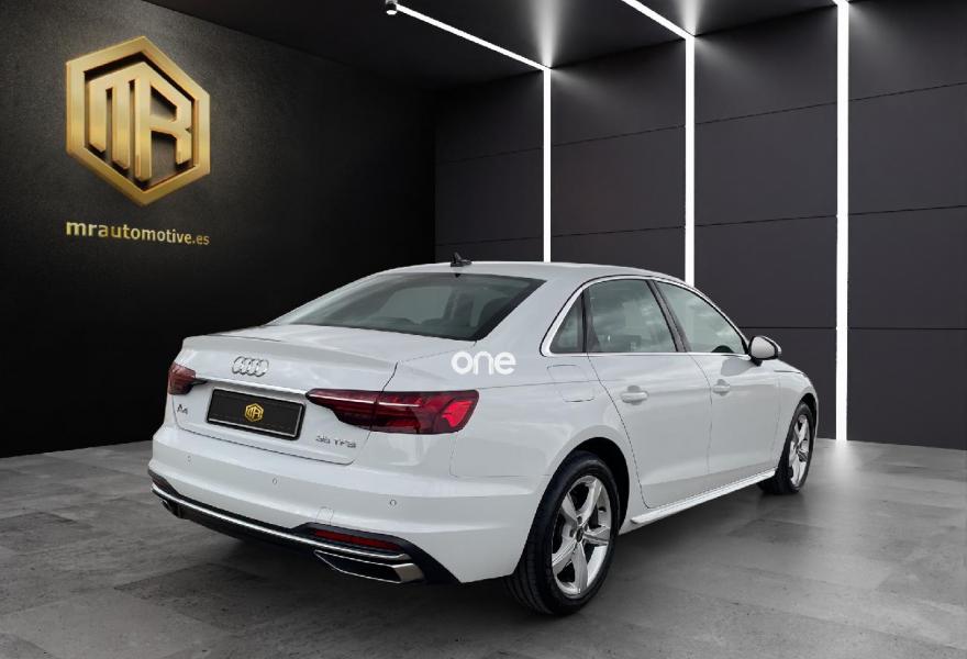 AUDI A4 2022