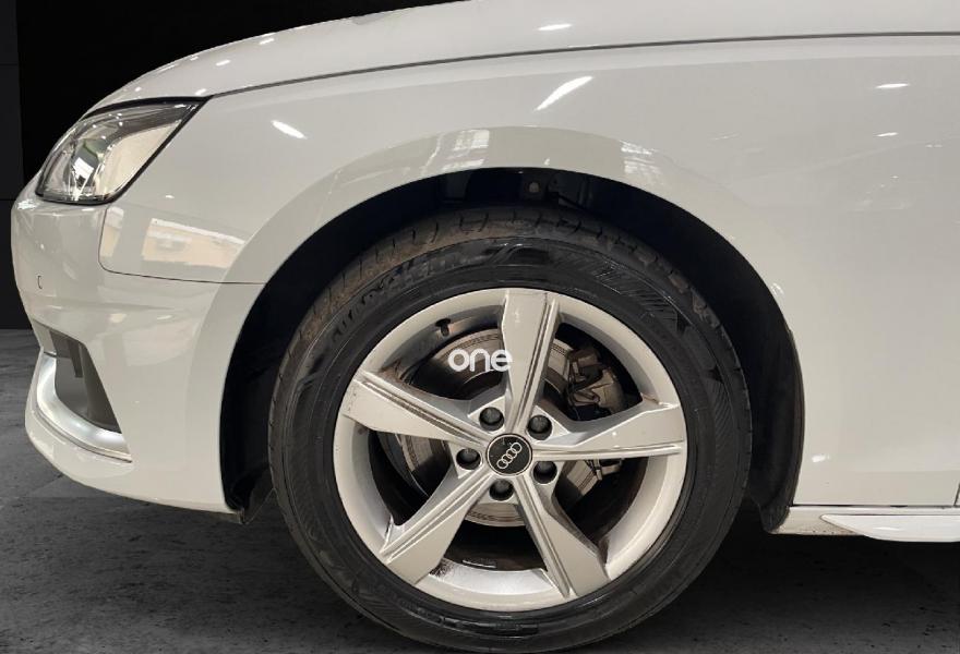 AUDI A4 2022
