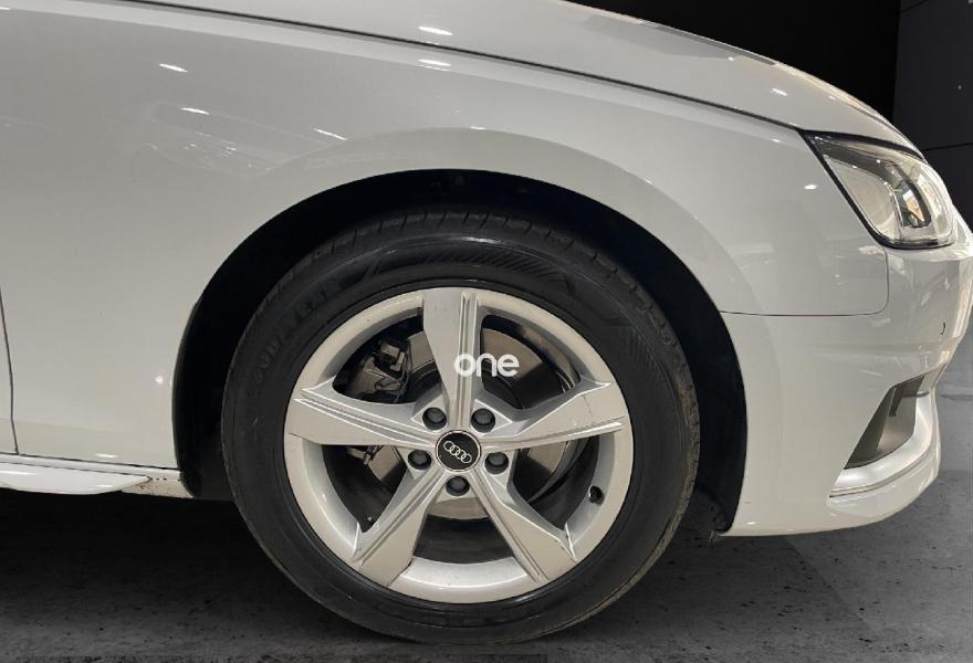 AUDI A4 2022