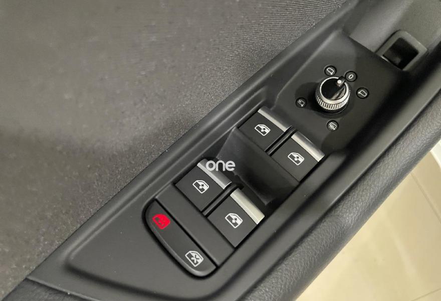 AUDI A4 2022