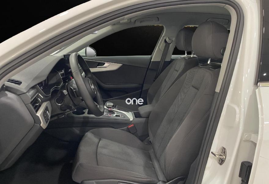 AUDI A4 2022