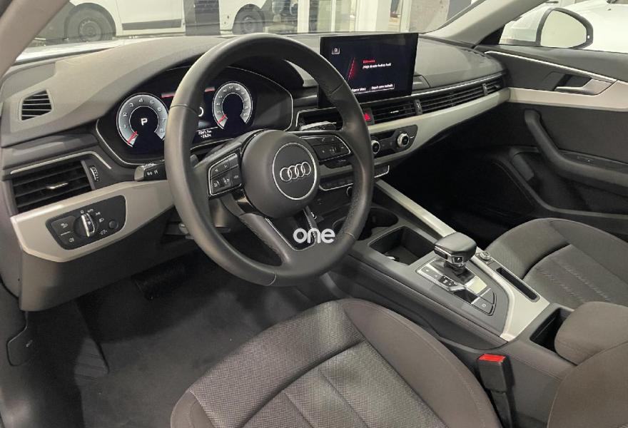 AUDI A4 2022