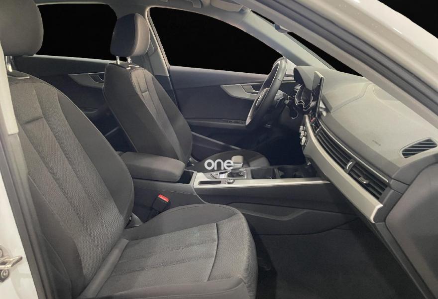 AUDI A4 2022