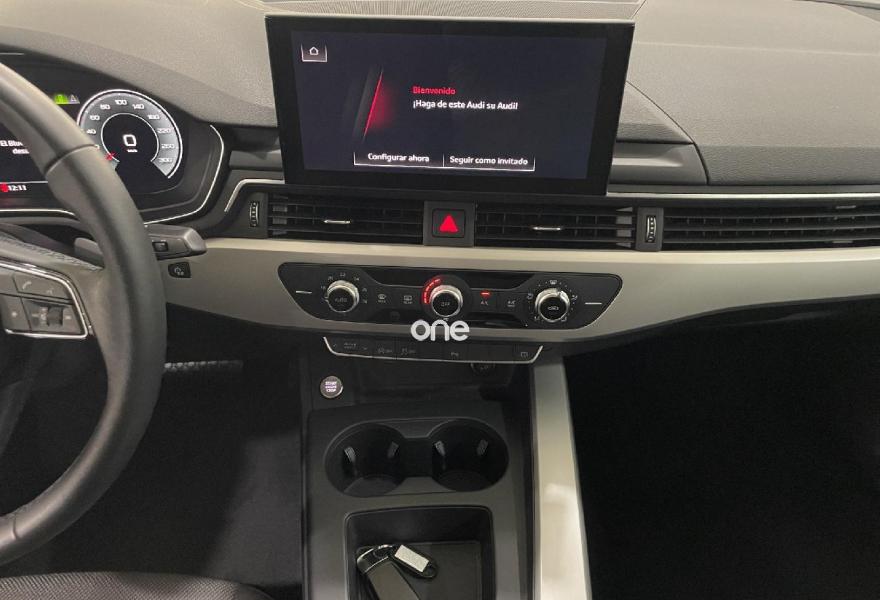 AUDI A4 2022