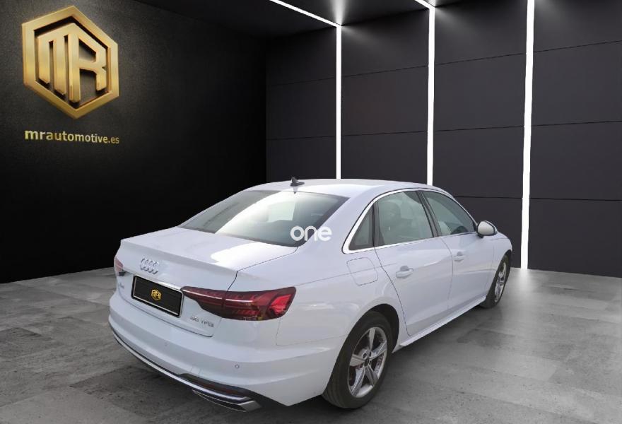 AUDI A4 2022