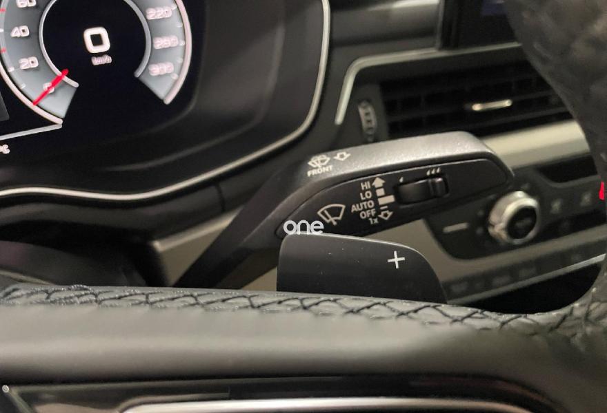 AUDI A4 2022