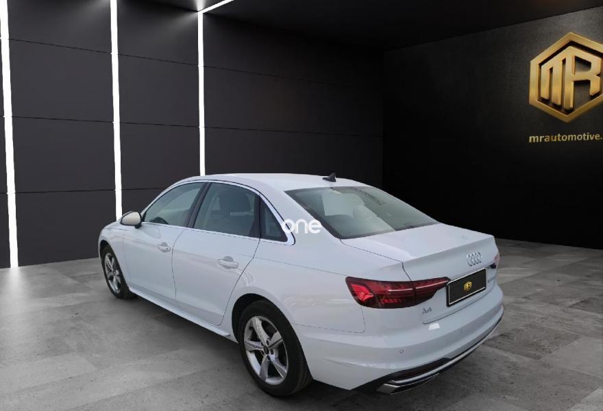 AUDI A4 2022