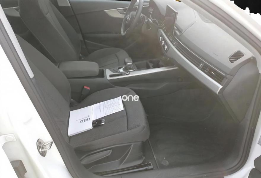 AUDI A4 2022