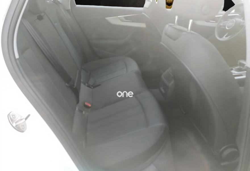 AUDI A4 2022