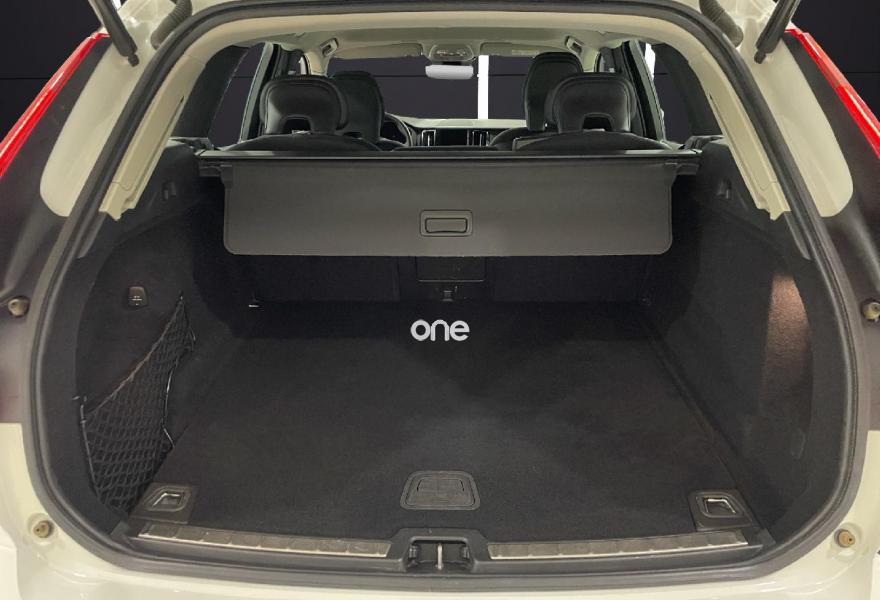 VOLVO XC60 2021