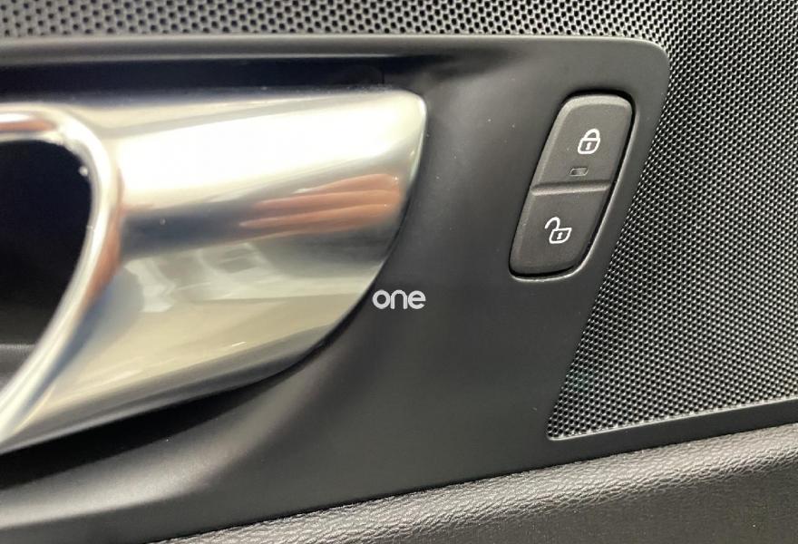 VOLVO XC60 2021