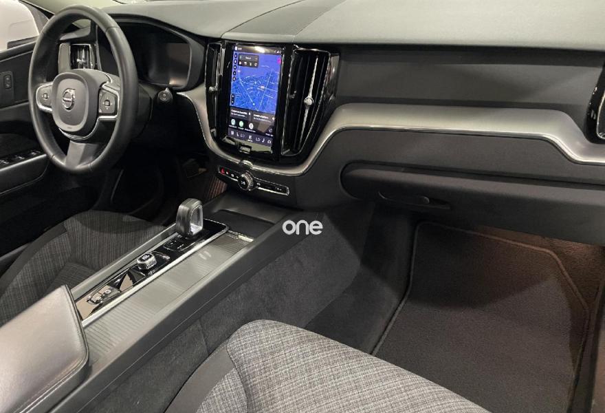VOLVO XC60 2021