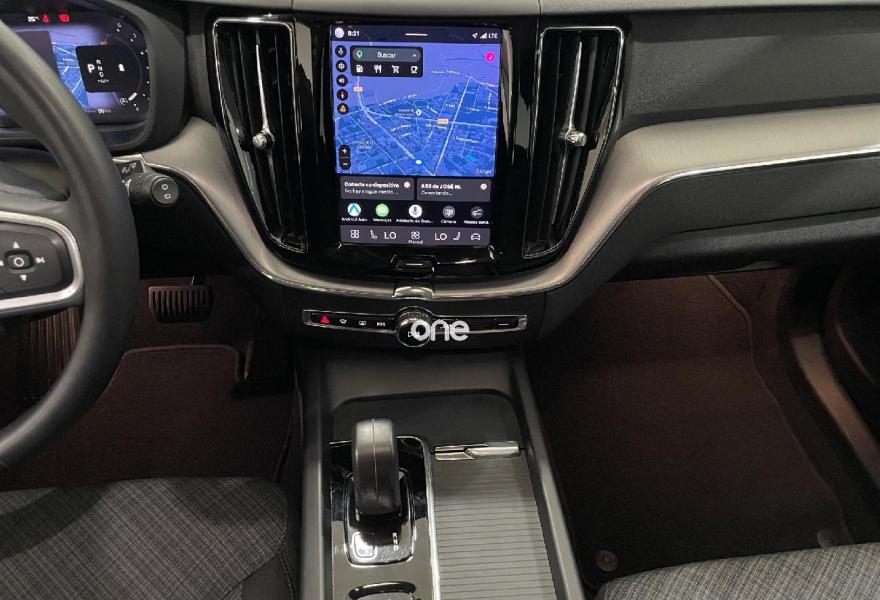 VOLVO XC60 2021