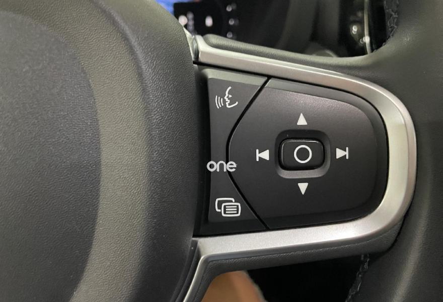 VOLVO XC60 2021
