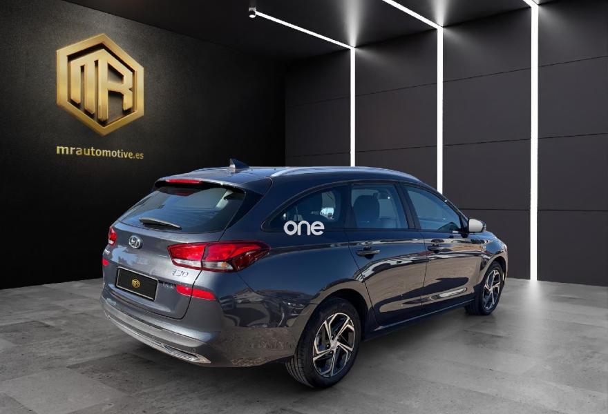 HYUNDAI i30 2022