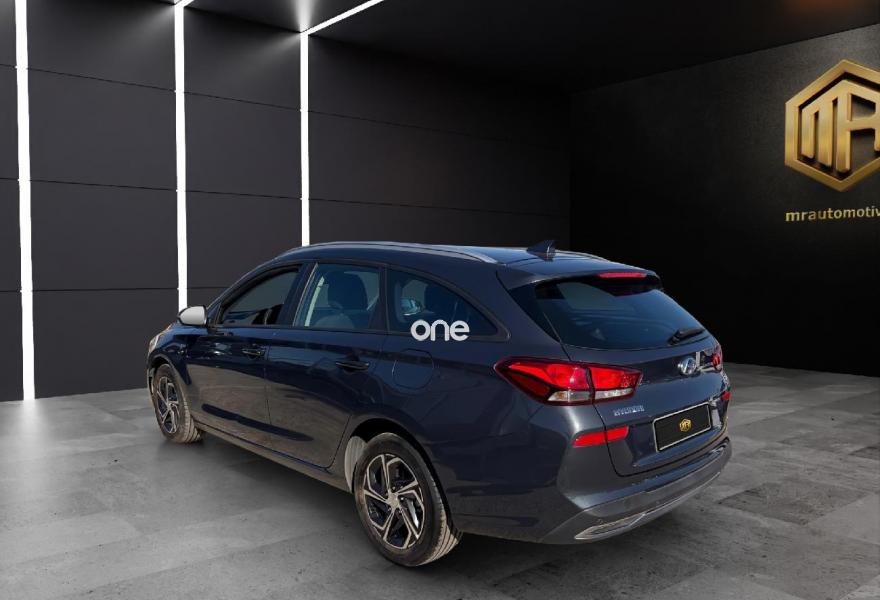 HYUNDAI i30 2022