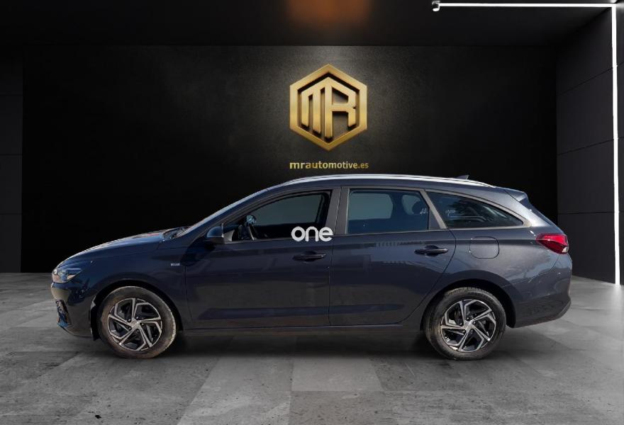 HYUNDAI i30 2022