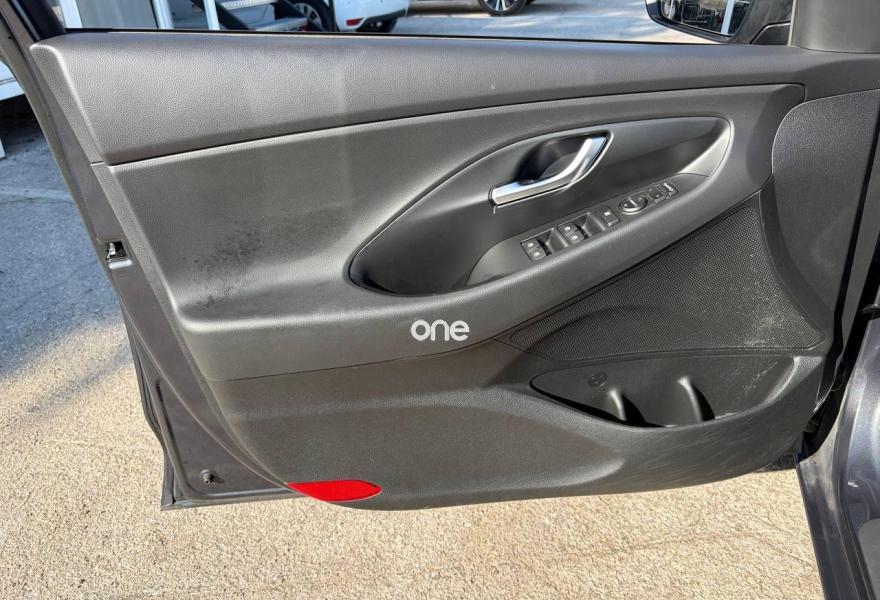 HYUNDAI i30 2022