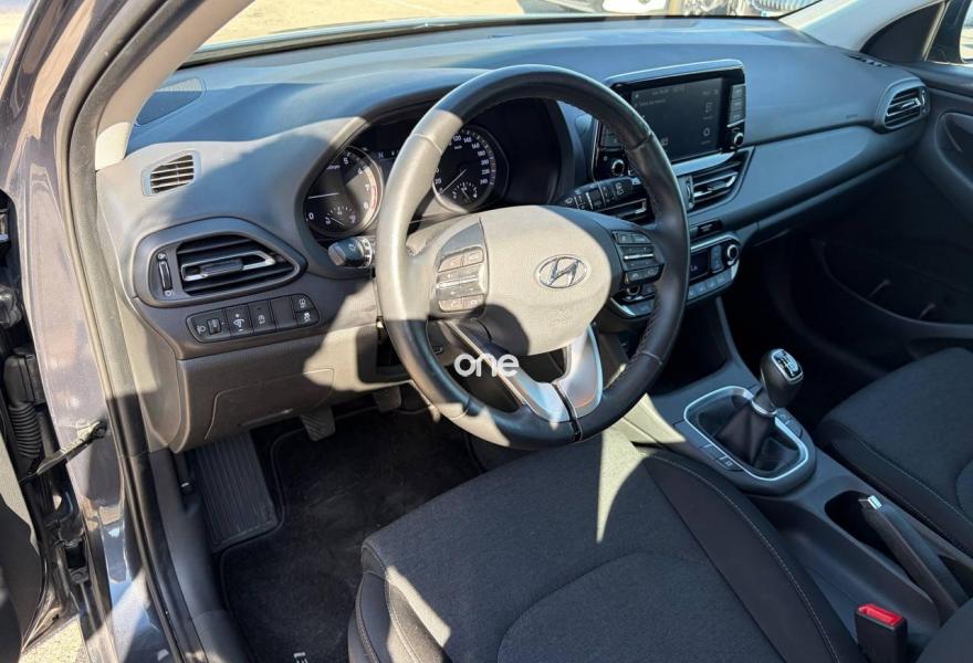 HYUNDAI i30 2022