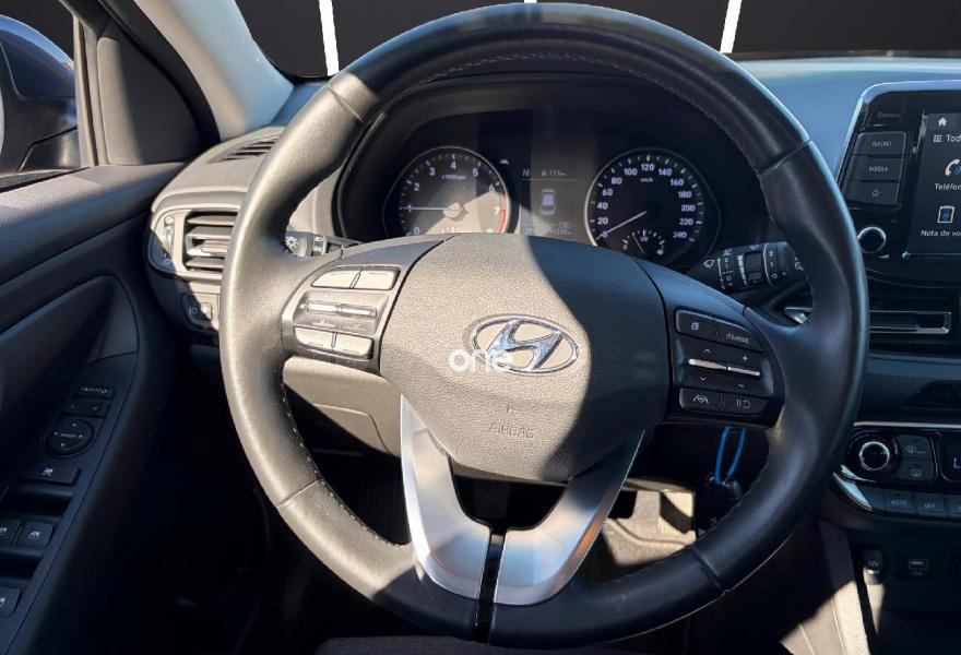 HYUNDAI i30 2022