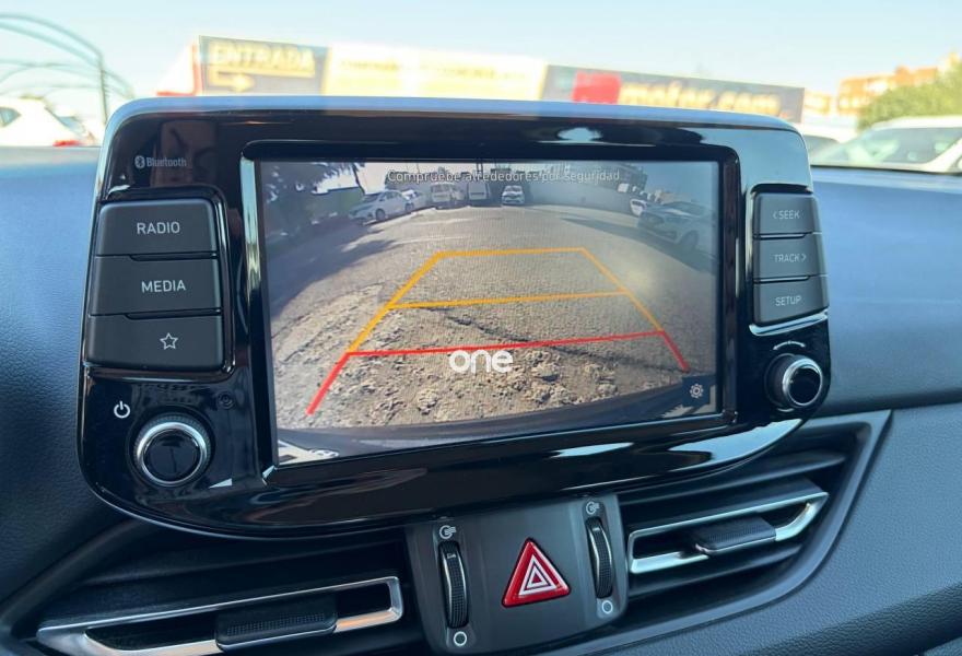 HYUNDAI i30 2022
