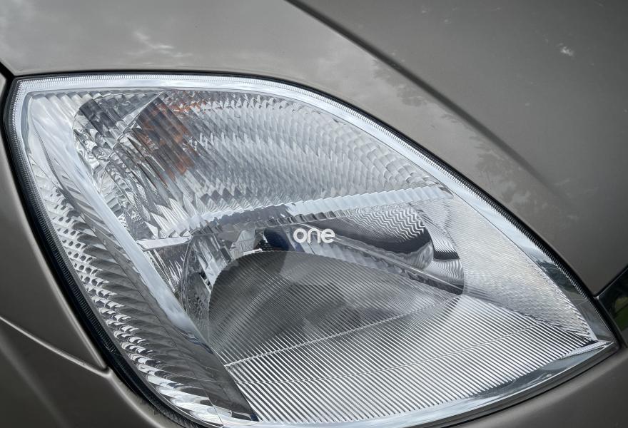 FORD Fiesta 2004