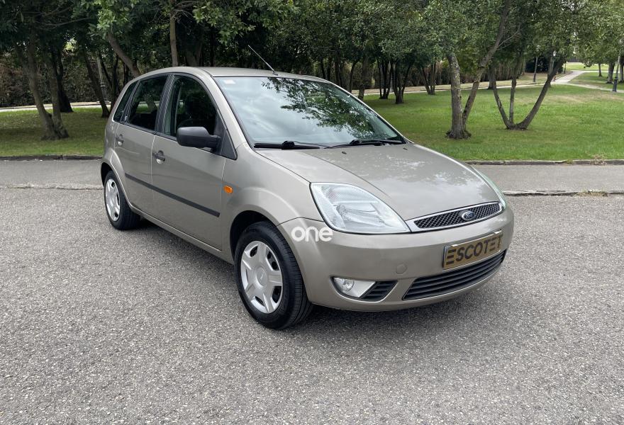 FORD Fiesta 2004