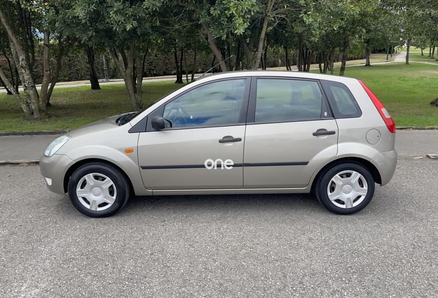 FORD Fiesta 2004