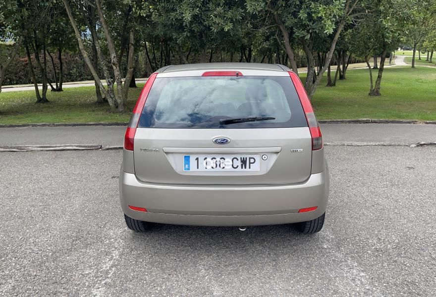 FORD Fiesta 2004