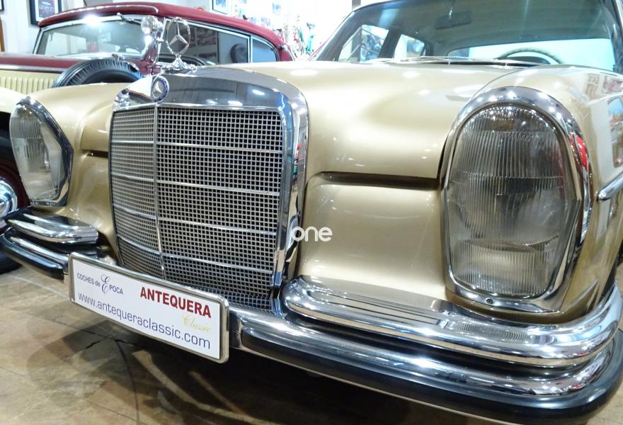 MERCEDES 250 1967