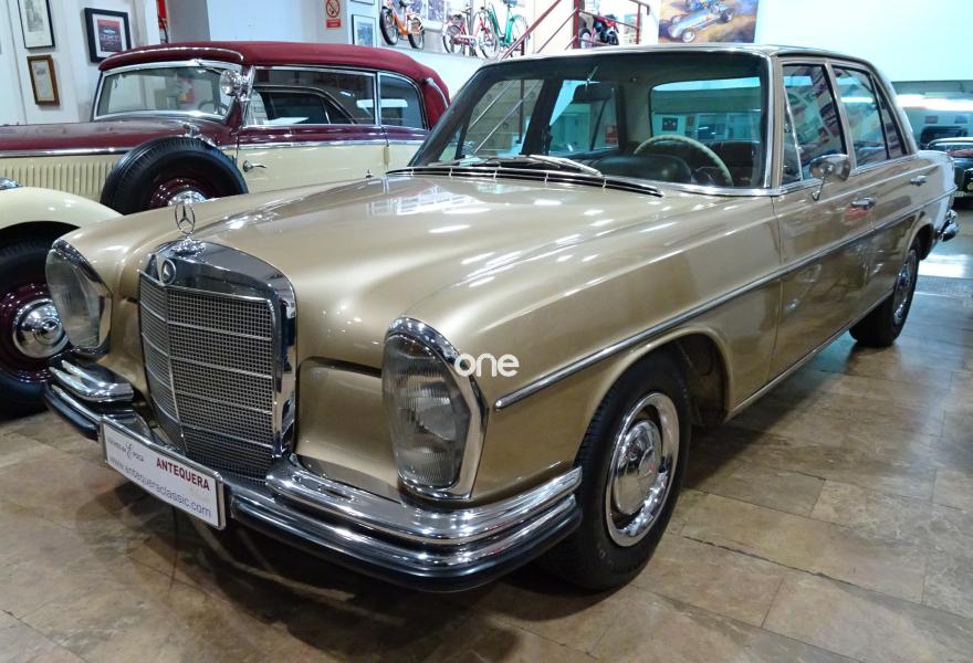 MERCEDES 250 1967