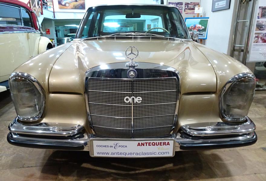 MERCEDES 250 1967