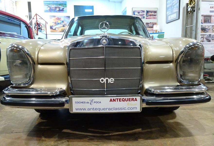 MERCEDES 250 1967