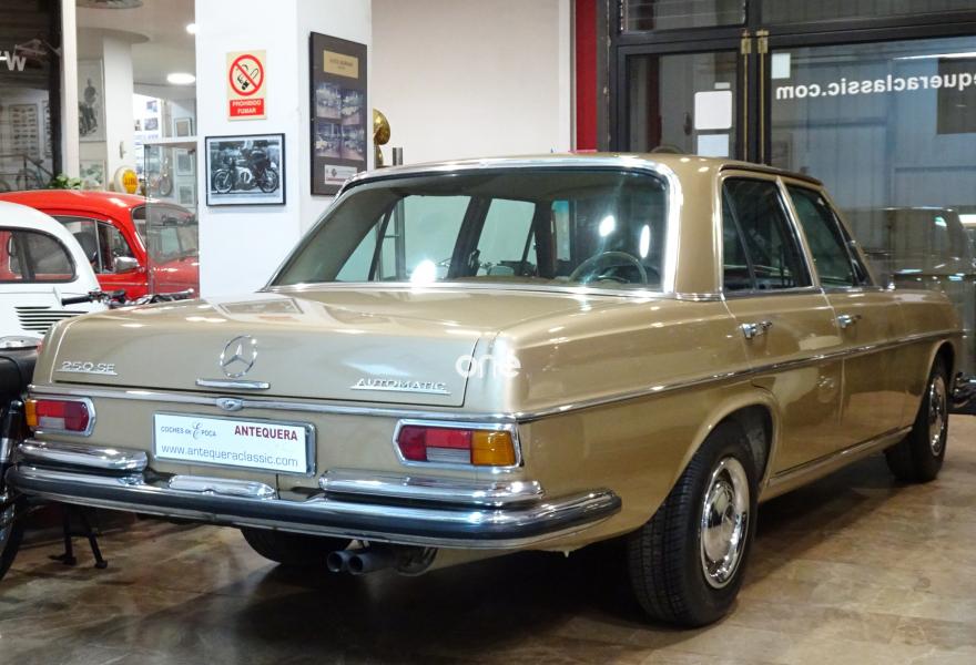 MERCEDES 250 1967
