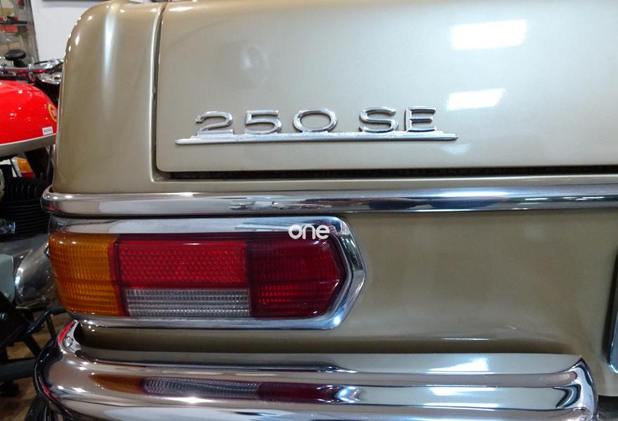 MERCEDES 250 1967