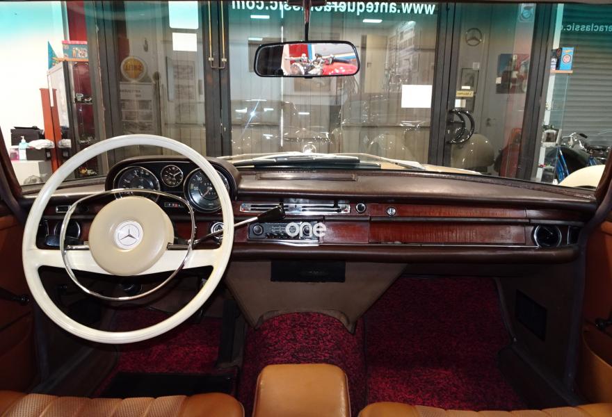 MERCEDES 250 1967