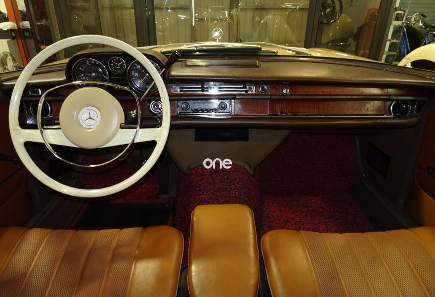 MERCEDES 250 1967