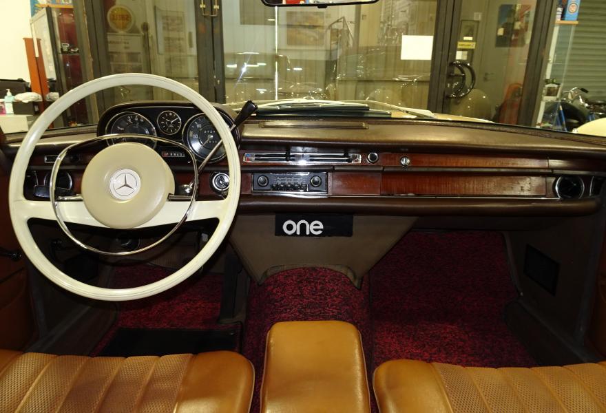 MERCEDES 250 1967