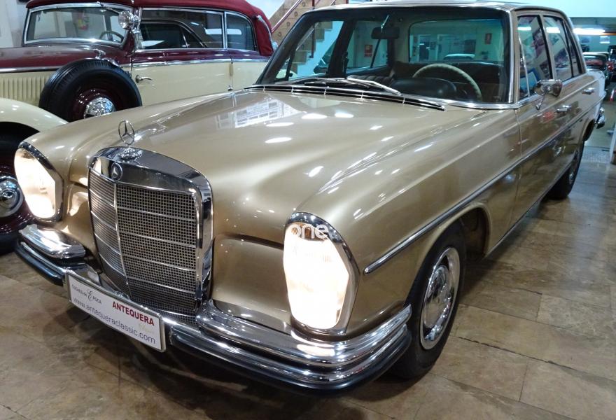 MERCEDES 250 1967