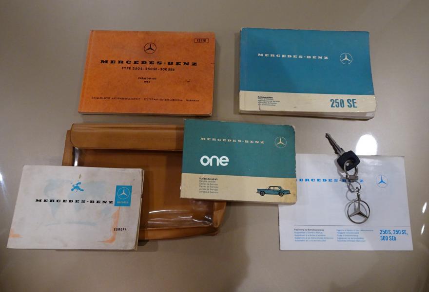 MERCEDES 250 1967