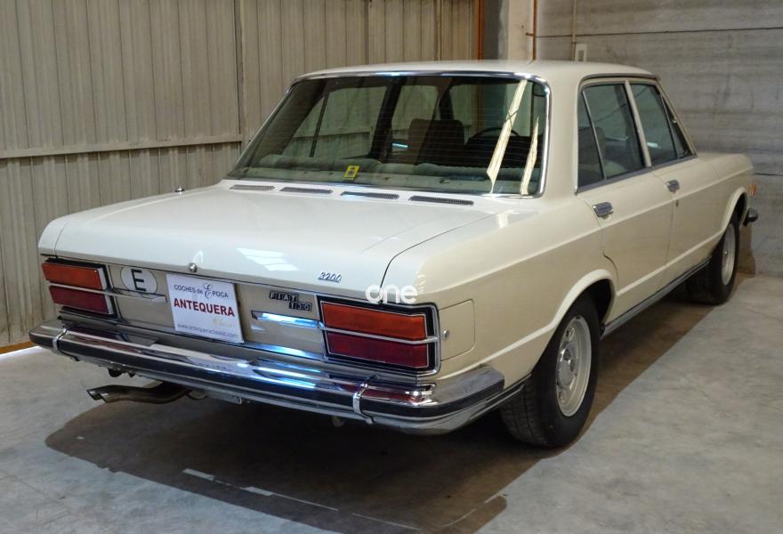FIAT 130 1975