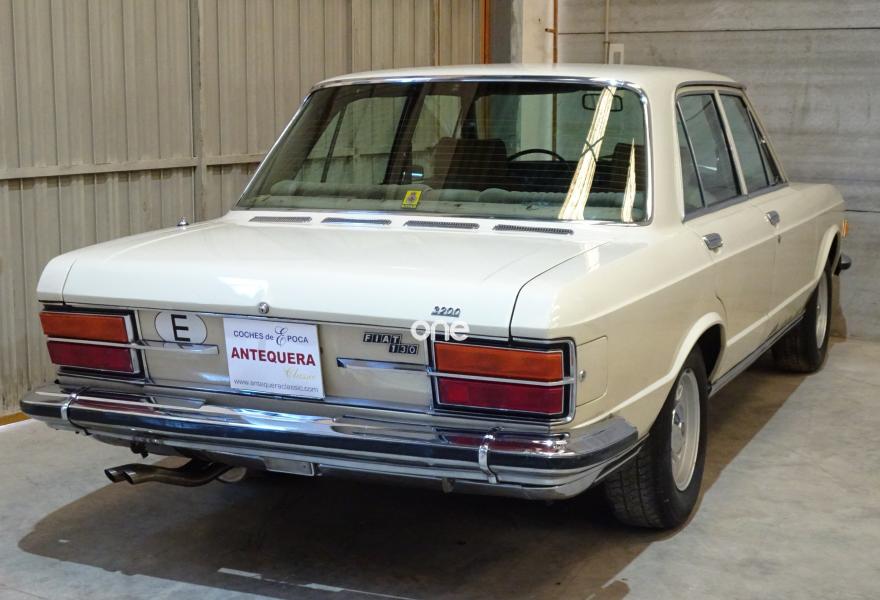 FIAT 130 1975