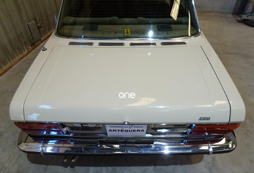 FIAT 130 1975