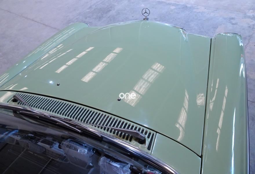 MERCEDES 230 1978