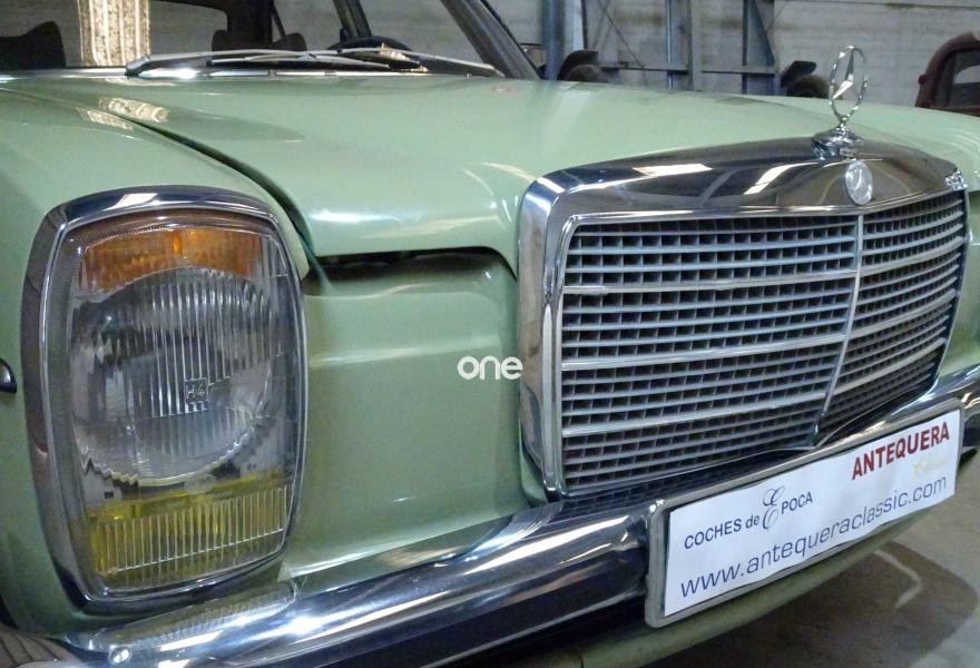 MERCEDES 230 1978