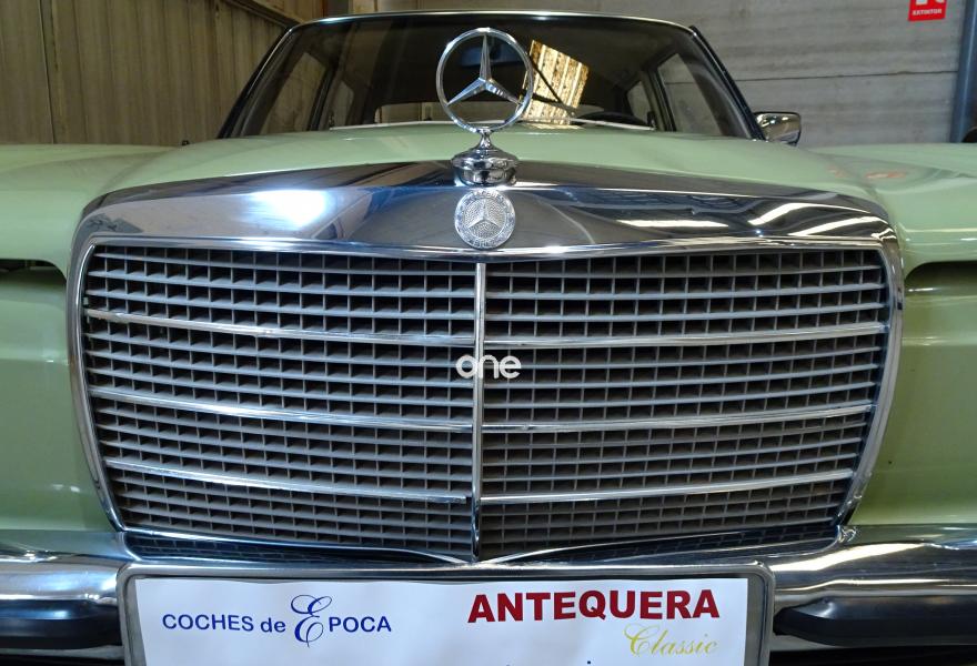 MERCEDES 230 1978