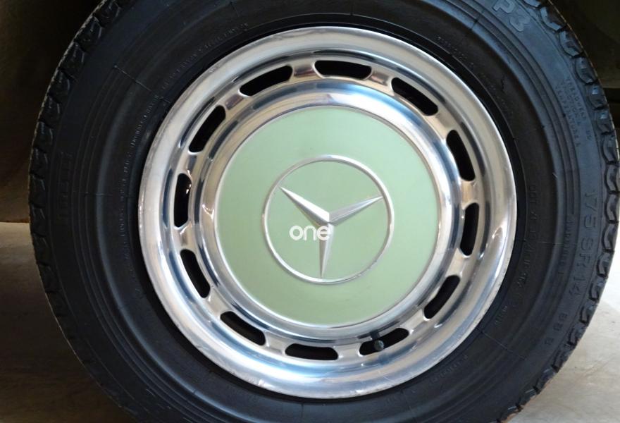 MERCEDES 230 1978
